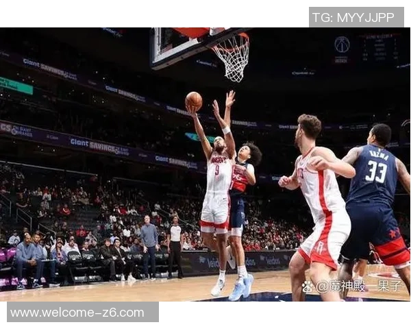 狄龙全能表现助力球队胜利15投8中三分5中9罚球全中砍下27分7篮板5助攻